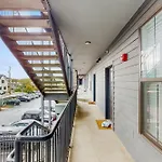 Edison 210