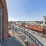 Mint House - Hillsboro Village