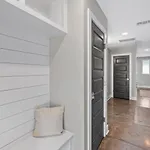 Chic Near Downtown Sleeps 14 Holiday home