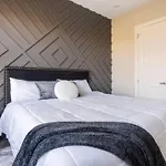 Holiday home Rooftop Views 4br 4ba 7 Beds Near Broadway Nashville