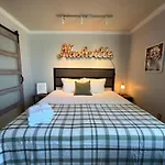 Cozy Loft - Walk To Broadway - Free Gated Parking