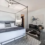 Hotel 121 By Avantstay Nashville