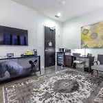 121 By Avantstay 4* Nashville
