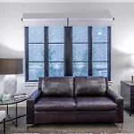 121 By Avantstay Hotel