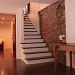 Belmont Blvd Bed & Breakfast 3*