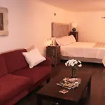 Belmont Blvd 3*