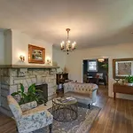Belmont Blvd Bed & Breakfast Nashville
