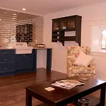 Belmont Blvd Bed And Breakfast