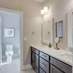 Cultured Coach - Music Row - Mins To Downtown