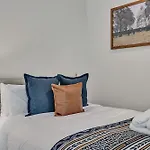 Bass - Private Rooftop - 8 Mins To Broadway
