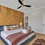 Bass - Private Rooftop - 8 Mins To Broadway Holiday home Nashville