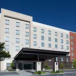 Holiday Inn Express & Suites - Nashville Metrocenter Downtown By Ihg