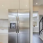 Minutes To Broadway Chic Newly Built 4Bdr W Balcony 98 Degrees By Avantstay