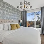 Daydream At The Gulch - Rooftop Movies With A View