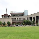 Bachelorette Retreat In Nashville