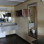 Hotel Executive & *