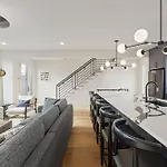 The Ashford - Brand New Gem Walk To Weho Holiday home Nashville