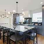 Holiday home The Ashford - Brand New Gem Walk To Weho *