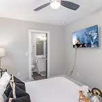 Cypress - Private Rooftop Patio - Mins To Broadway Holiday home *
