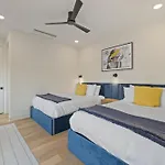 Holiday home The Ashford - Brand New Gem Walk To Weho *