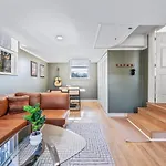 Cozy Ranch Retreat-large Deck & Yard-10 Mins To Downtown *