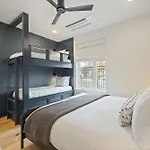 The Ashford - Brand New Gem Walk To Weho Holiday home