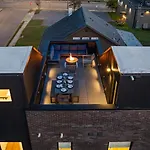 The Ashford - Brand New Gem Walk To Weho Holiday home Nashville