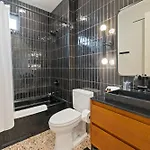 Holiday home The Ashford - Brand New Gem Walk To Weho Nashville