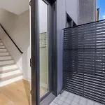 Holiday home The Chestnut - Brand New Rooftop Skyline Views *