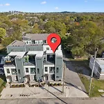 New Nash Modern Luxurious Space W Rooftop Views