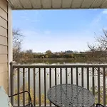 Downtown Riverfront Unit 820 Apartment *