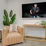 Lofts At 30th - Modern Escape - Mins To Broadway Holiday home Nashville