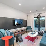 Hyve-retro Modern-full Gym-walk To Broadway Holiday home *
