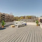 Holiday home Melrose Mix - Rooftop Deck - 5 Mins To Broadway *