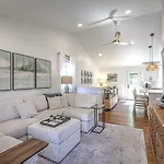 Dream Sylvan Park 4 Bed 3 Bath, Lush Outdoor Area Nashville