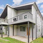 Citrine-Private Patio & Balcony-Near Germantown