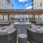 Apartment Grand Palace Pool Gym Parking Nashville
