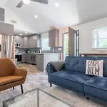 Holiday home The Carpe Diem By Local Nashville