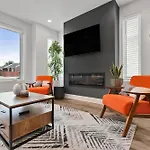 New Modern 4br Extended - Fully Equipped - Workspace - Parking Holiday home *