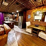 Rockstar Mansion By Broadway