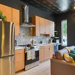 Stylish Studio Near Broadway East Nashville Restaurants Lischey Loft By Avantstay