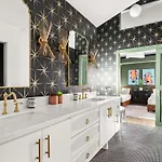 Modern Townhouse Near Vandy And Parthenon