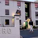 Sleeps 8 4 Sobro Suites W Kitchens Modern Touches - By Avantstay