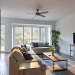 Luxe 4Bdr W Balcony Parking 10 Mins To Broadway 9Th Avenue By Avantstay