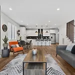 New Modern 4br Extended - Fully Equipped - Workspace - Parking *