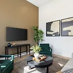 New Build Sleeps 12 2 Condos Modern Design Near Downtown Nashville