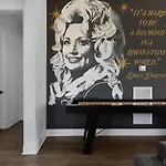 Diamonds & Rhinestones Holiday home *