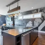 Holiday home Cashs Speakeasy By Local