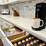 Hot Tub, Fire Pit, King Bd & Ig Opps - 5 Min To Dt