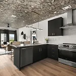 Modern Townhouse Near Vandy And Parthenon